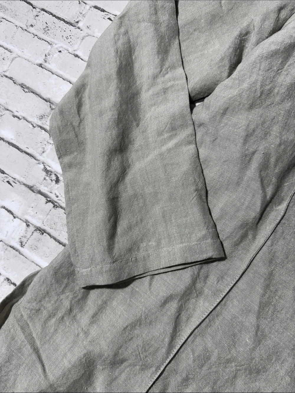 Eileen Fisher womens L Large light tan linen blend button up lightweight jacket